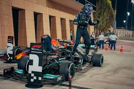 Vi basta un semplice colpo d'occhio per capire com'è andato il weekend della scuderia alphatauri: Formula 1 Gp Del Bahrein 2021 Vince Hamilton Classifica E Calendario