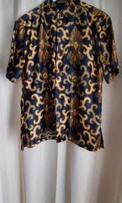 Maybe you would like to learn more about one of these? Kemeja Batik Semi Sutra Lapis Dalam Fesyen Pria Pakaian Atasan Di Carousell