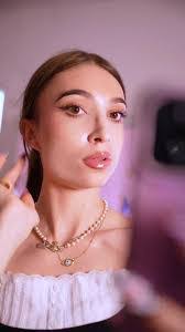 Laurie Pena's Instagram, Twitter & Facebook