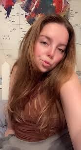 Aileen Anonas's Instagram, Twitter & Facebook