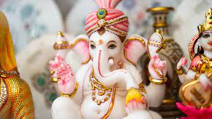 From removing all your obstacles to finally blessed you with wisdom and bliss, the deity is responsible for partaking all. Sankashti Chaturthi 2021 Mumbai When Is Ganesh Chaturthi 2021 Date In India