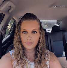 Who are good blonde hair specialists in St. Pete?