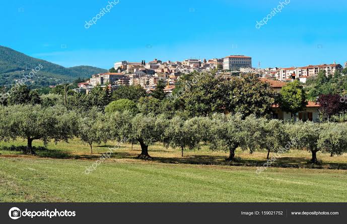 Velletri pueblo italiano Italia panorama — Foto de stock ...