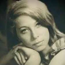 Lisa Rothenberg's Instagram, Twitter & Facebook