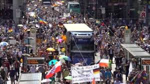 Es war ein bisschen wie love parade. Grossdemo In Berlin Verboten Protest Und Gewaltaufrufe Im Netz Berliner Morgenpost