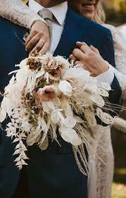 Madison, wi dried flower shop. Wedding Flower Trends 2021 Dried Flowers Sustainable Designs Bold Colors And More Wed Society