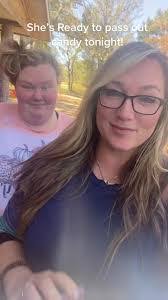 Brooke Hadley's Instagram, Twitter & Facebook