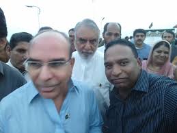 Chairman Bahria Town hoists 160 feet tallest Bigest national flag at  Rawalpindi By;Asghar Ali Mubarak Rawalpindi: The chairman Bahria Town Malik  Riaz Hussain