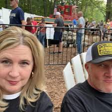 Requested by Rich Dorr ... here's the graduating class of 1991 from South  Central Community High School! (And for anyone wanting to check out  yearbooks from S.C.C.H.S., here's the link ...  http://www.kinmundyhistoricalsociety.org/Photo%20Archives ...