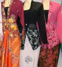 Sulam kanyam sutra your you. 76 Nonya Kebayas Ideas In 2021 Kebaya Batik Kebaya Batik