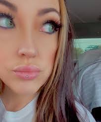 Tonya Rae's Instagram, Twitter & Facebook