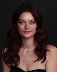 Pearls are always appropriate.”- Jackie Kennedy Absolutely fabulous  headshots from @mics.pics.photos