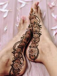 43 Minimal Leg Mehendi Designs For Brides Who Loves Less Is More In 2020 Leg Mehendi Design Mehendi Designs Mehndi Art Designs