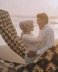 7 lokasi tempat foto prewedding dengan latar belakang yang tak biasa, indah dan cocok untuk background foto yang cantik bersama gadis senja. Wedding