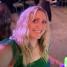 Who is a reliable pet sitter for Rhodesian Ridgeback dogs and a cat in Cave  Creek?