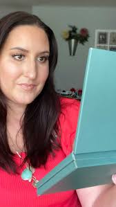 I can’t live without it you wanna know why? ⬇️, ✨Everything I need for my  makeup routine is right in this one customizable magnetic palette! So it  saves me so much time searching for different items! ...