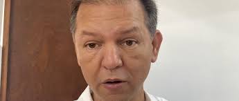 municipiosur.comEmanuel Peña Sánchez y la CANACINTRA, urgen a la SIOP de  Veracruz, a reparar la carretera Coatzacoalcos-Minatitlán. La vía de  comunicación está destruida