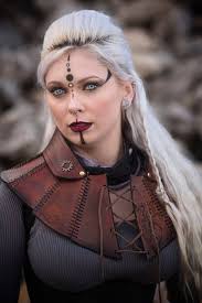Steampunk Ciri Inspired Collar In 2020 Gesicht Schminken Kriegsbemalung Und Schminkgesichter