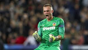 Cillessen играет с 2019 в валенсия (вал.). Cillessen Prepared To Complicate The Title To The Barca Junipersports