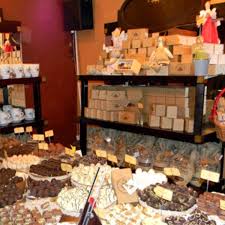 Знаходиться львівська майстерня шоколаду на вул. Lvivska Majsternya Shokoladu U Lvovi Chocolate Food Cheese