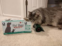 Better alternative to recycled content or traditional trash bags. Hippo Sak Plant Based Tall Kitchen Trash Bags Moms Meet