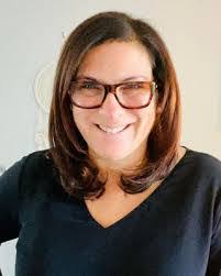 Lori Field's Instagram, Twitter & Facebook