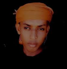 DIGNIIN. Xamar waxaa dib usoo rogaal Celiyey Dhashii Ciyaal Faay-Cali oo  Dadka Dabada Battery kaga xareynaayo sidii Aabayaashood oo kale. Sida  caadada ah Xamar waxaa jiro Askar iyo Tuugo hubeysan oo soo