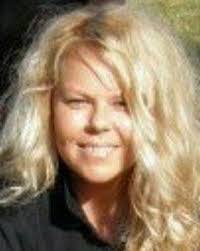 Jennifer Bunn's Instagram, Twitter & Facebook