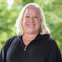 Michelle Crepeau's Instagram, Twitter & Facebook