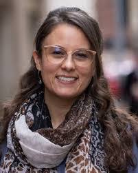 Lisette Santana's Instagram, Twitter & Facebook