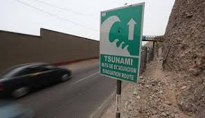 El gobierno de chile ordenó este martes mantener la alerta de tsunami y que el ejército patrulle junto con la policía las calles de la ciudad norteña de iquique, donde más de 300 reclusas huyeron de la. Terremoto En Chile Alerta De Tsunami En Costa Central De Peru El Comercio Peru El Comercio Peru