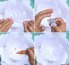 See more ideas about flower template, paper flowers diy, giant paper flowers. How To Make Giant Paper Roses Plus A Free Petal Template