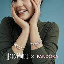 Elegant and fine jewelry that expresses individuality. Pandora Posts Facebook