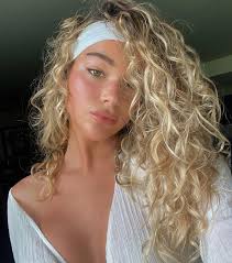 Camryn Barry (@camryngbarry) • Instagram photos and videos