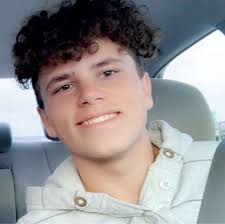 Daniel Grosso's Instagram, Twitter & Facebook