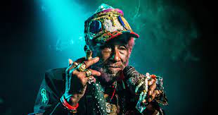 An eccentric figure who stands as one of reggae's greatest producers, as well as the pioneer of dub music. S0fviesnn98zmm