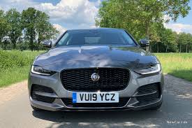 It is available in 2 variants and 6 colours. Jaguar Xe Facelift Im Erstkontakt Optimal Nachgescharft Newcarz De