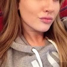 Evie Murray's Instagram, Twitter & Facebook