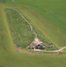 The West Kennet Long Barrow Is A Neolithic Tomb Dating Back To 3650 Bc And Is Thus The Oldest Building In Engla Ancient Ruins History Ancient Architecture