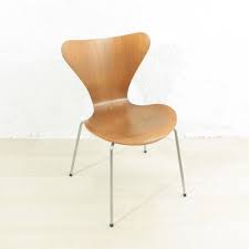 Aus formsperrholz hergestellt dient dieser stuhl für jede räumlichkeit. Mid Century Series 7 Teak Stuhl Von Arne Jacobsen Fur Fritz Hansen 1960er Bei Pamono Kaufen