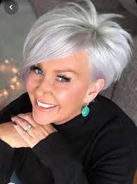 Recommendation for women's short hair stylist