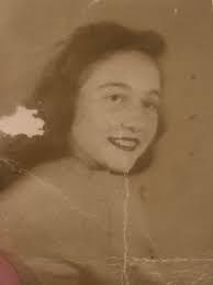 Annie Kerns's Instagram, Twitter & Facebook