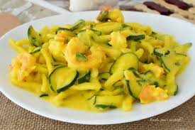 La Pasta Zucchine E Gamberi Ha Una Cottura Semplice E Cremosa Ideale Da Fare Per Tutta La Famiglia Ed Ideale Come Primo Di Past Zucchine Pasta Idee Alimentari