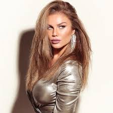 نيكول سابا تصور «حفلة فركشة» على طريقة الفيديو كليب. Nicole Saba Facebook