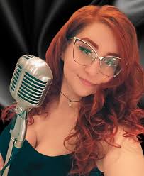 singer #vocalist #live #livemusic #essexmusic #essexmusicians #redhead  #girlsofinsta #ginger #girlsofinstgram #girlswithtattoos  #girlswithpiercings #altgirl #ambereyes #brighteyes