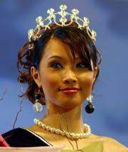Izreen azminda (tv actress) was born on the 30th of august, 1985. New Dewi Remaja Wants To Be A Tv Newsreader The Star