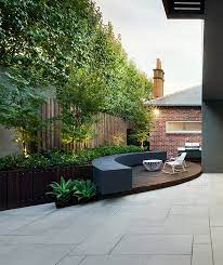 Great Way To Treat A Narrow Backyard Excellent For Small Company Barbeques You Can Use Different Mater Modern Landscaping Outdoor Landscaping Narrow Backyard