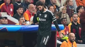 Alisson não é relacionado pelo Liverpool e preocupa para Copa do Mundo