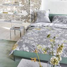 Pensez tout de même à rentrer votre tapis de terrasse la nuit et à le stocker au sec pendant l'hiver. Duvet Set Designers Guild Pontoise Platinium Essix