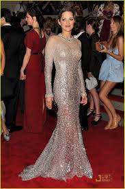 Epingle Par Kelsey Campbell Sur Dresses For Life Robe Du Soir Haute Couture Robes Haute Couture